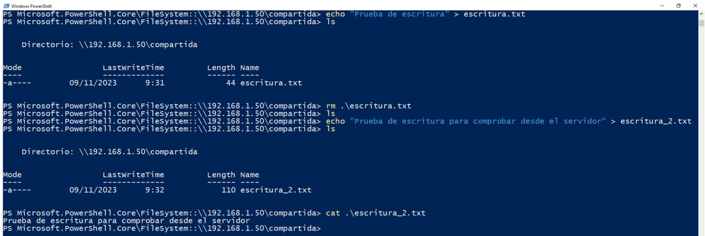 Imagen de Windows 10 desde una consola de PowerShell, ejecutando comandos en una carpeta compartida por smb